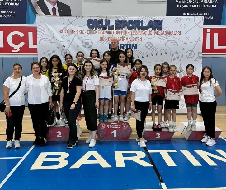 Osmangazili badmintonculardan Türkiye şampiyonluğu
