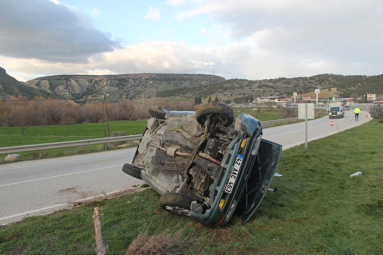 Otomobil takla attı: 3 yaralı
