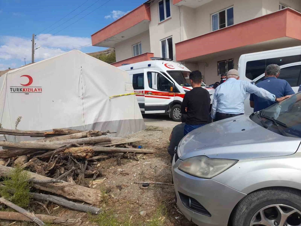 Oynadığı silahın kazara ateş alması ölümüne neden oldu
