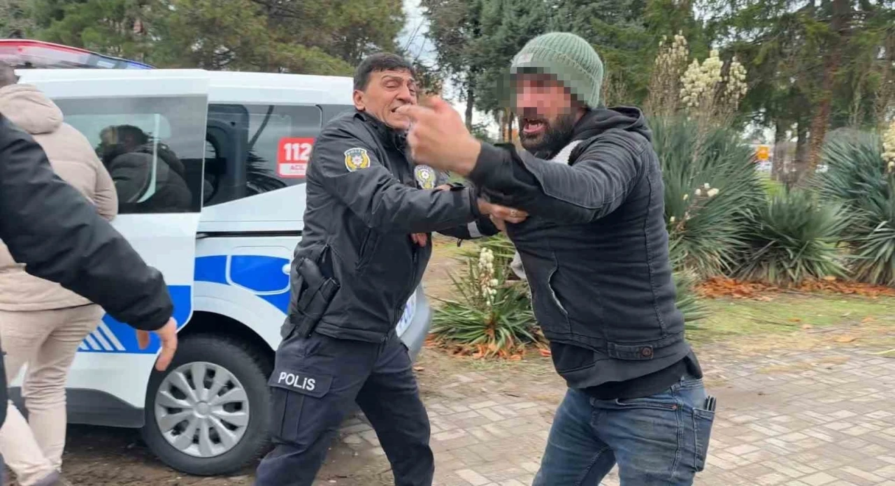 Parkta arkadaşını bıçakla ağır yaraladı, polise direndi
