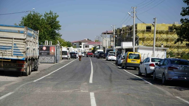 Pazarcık’ta yollar büyükşehir ile yenileniyor
