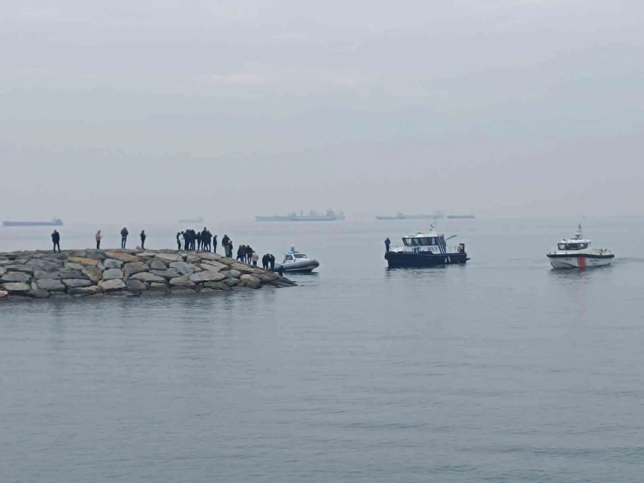 Pendik’te denizde başından silahla vurulmuş 2 erkek cesedi bulundu
