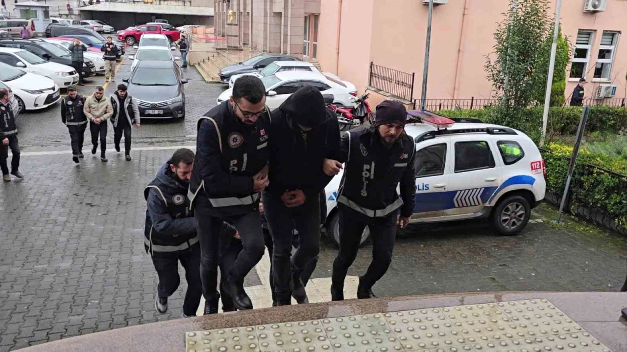 Polisin 4 aylık takibiyle düzenlenen tefeci operasyonunda kuyumcu tutuklandı
