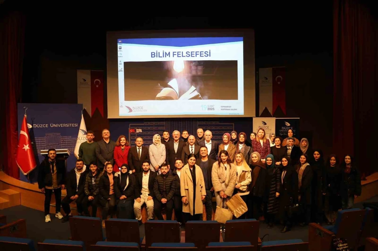 Prof. Dr. Şen’den  "Felsefe bilgiden şüphe etmektir"
