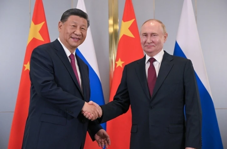 Putin ve Xi, Astana’da bir araya geldi
