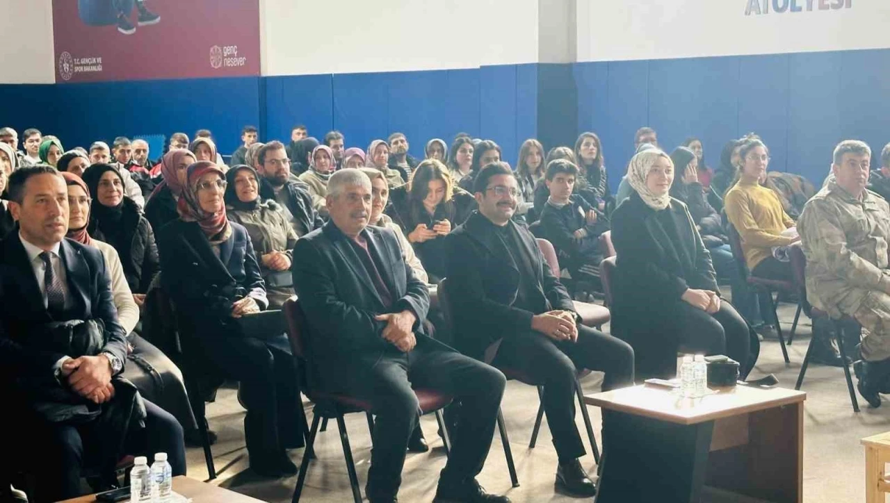 "Ailede İletişim” konulu konferans düzenlendi
