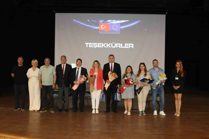 "Geleceğin Meslekleri Zirvesi" Atakum’da gerçekleştirildi
