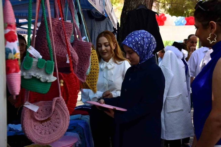 &quot;Hayat Boyu Öğrenme&quot; kursunun yılsonu sergisi açıldı
