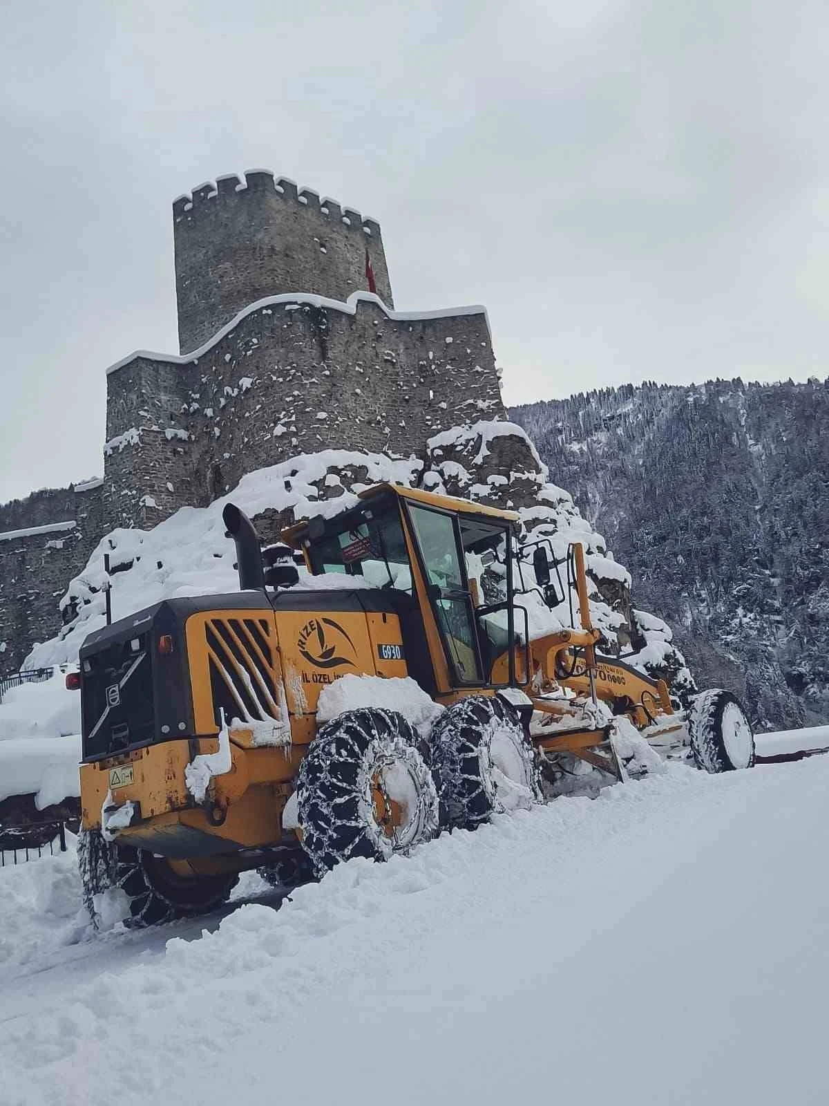 Rize’de eğitime kar engeli: Okullar 1 gün daha tatil edildi
