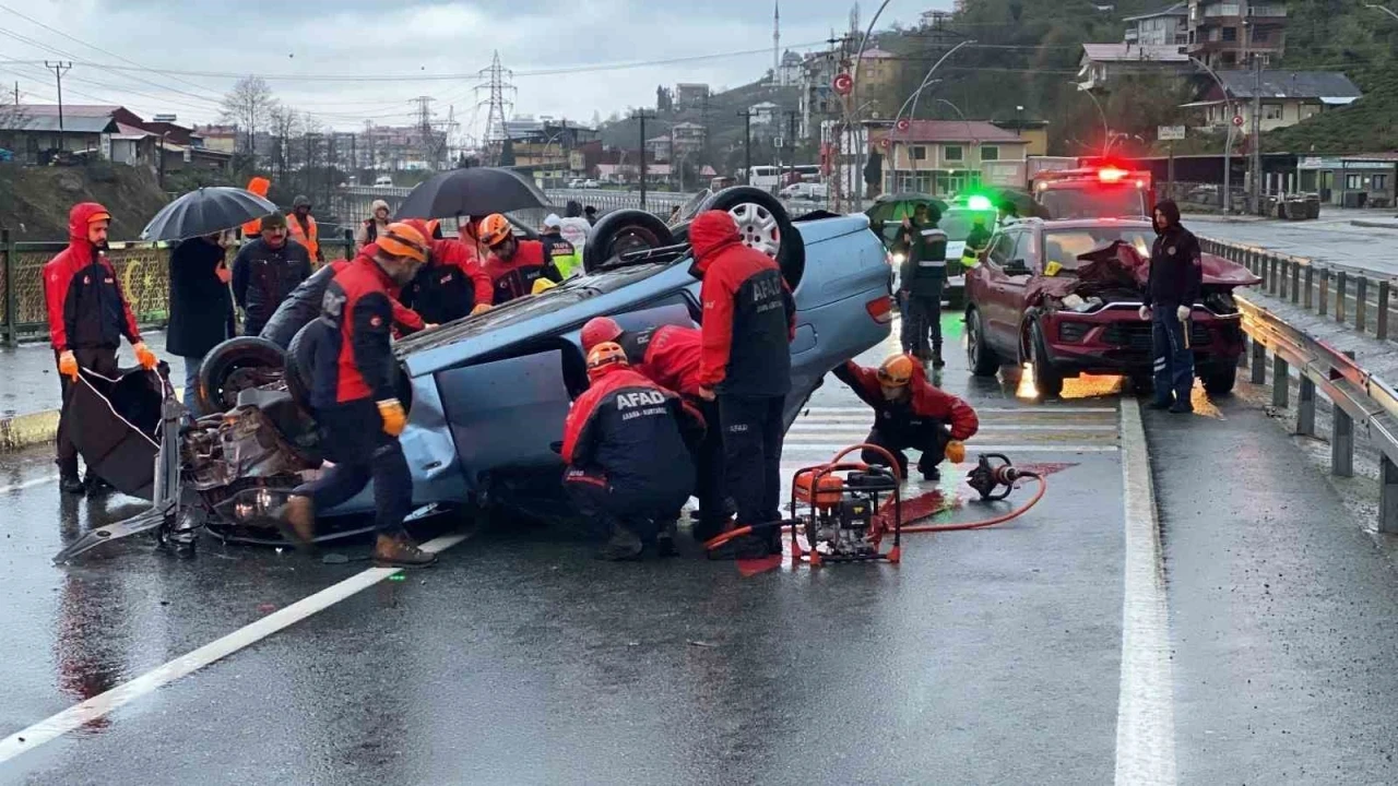 Rize’de otomobil ile cip çarpıştı: 1 ölü
