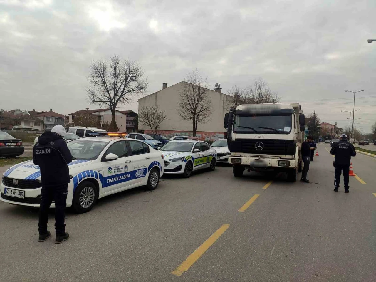 Sakarya’da ağır tonajlı araçlara denetim
