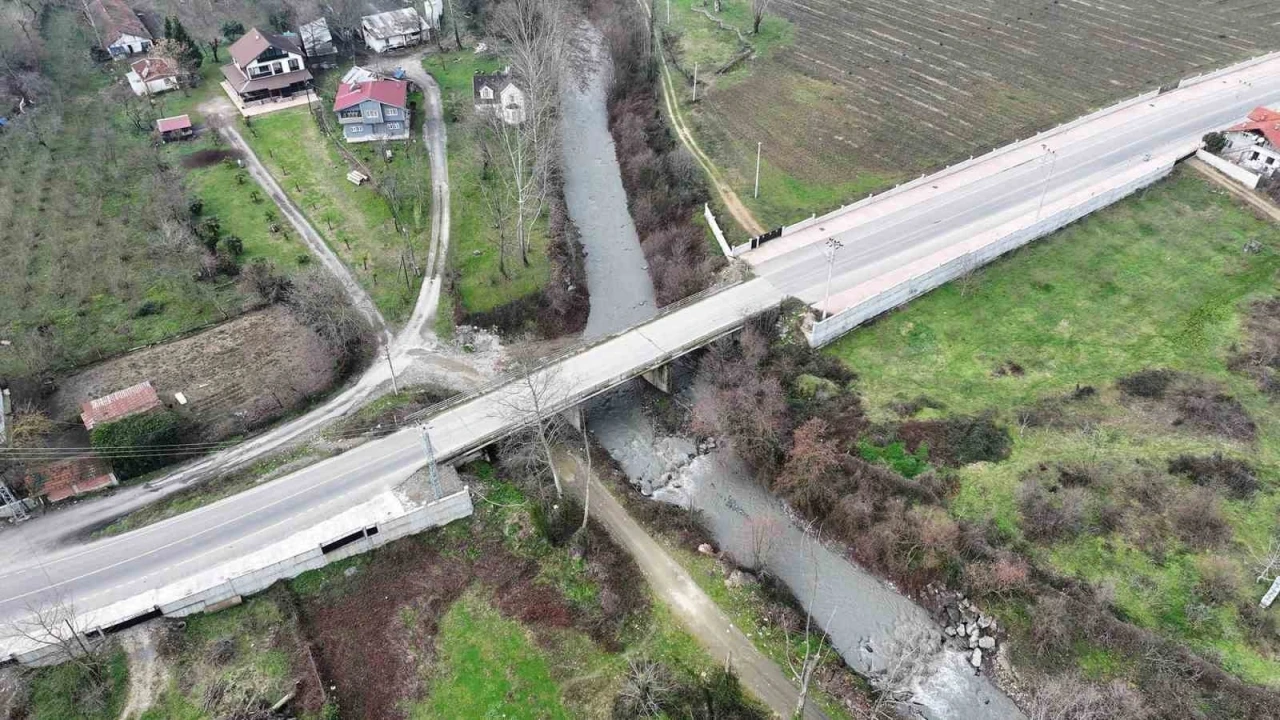 Sakarya Kanlıçay Deresi üzerine 44 metrelik köprü inşa edilecek
