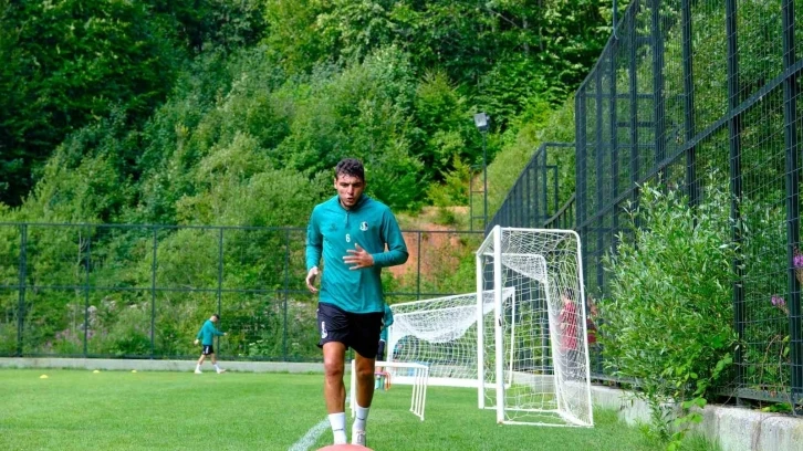 Sakaryaspor, yeni sezon hazırlıklarını Kartepe kampında sürdürüyor
