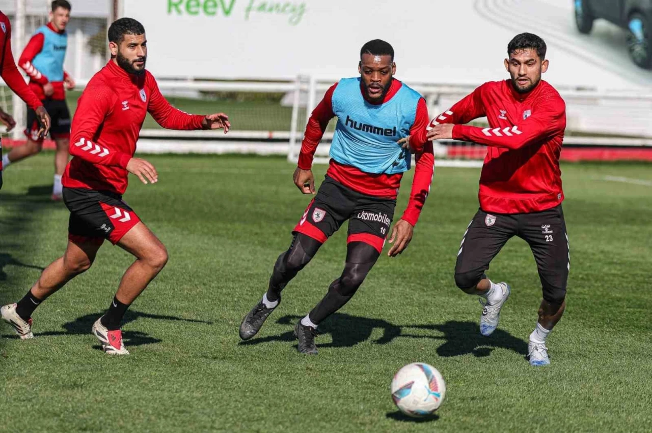 Samsunspor, Adana Demirspor maçında üçüncülüğü korumak istiyor
