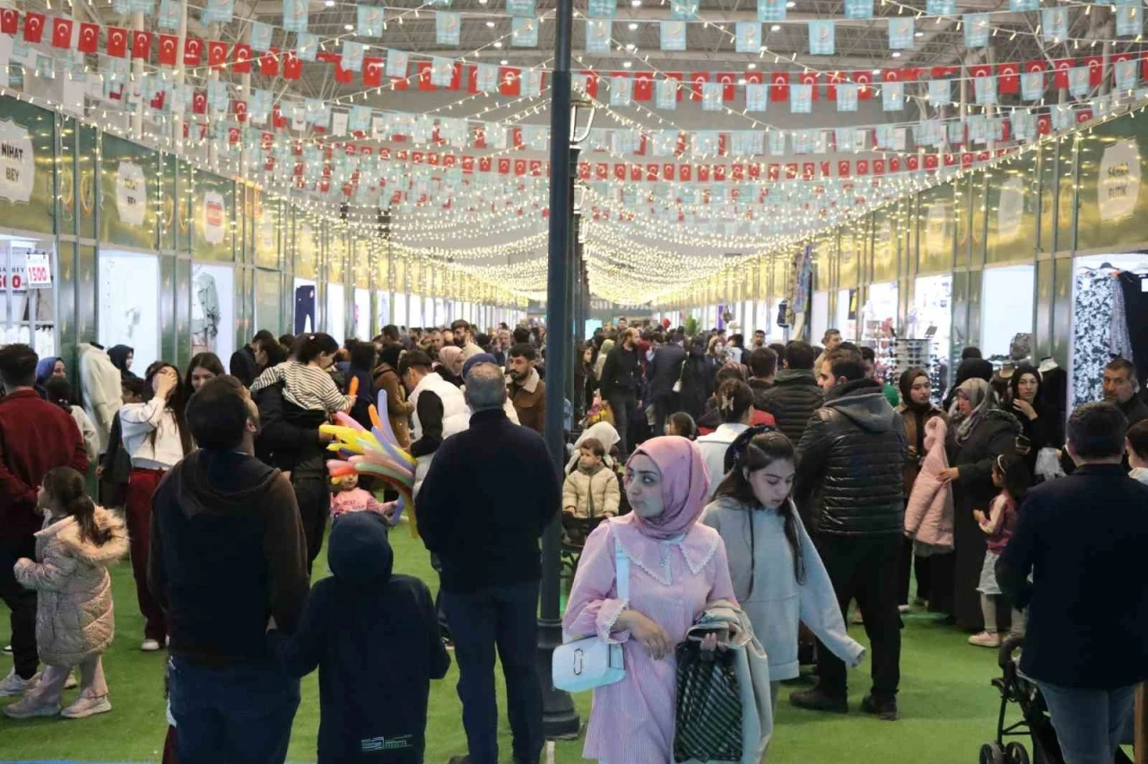 Şanlıurfa Ramazan sokağına yoğun ilgi
