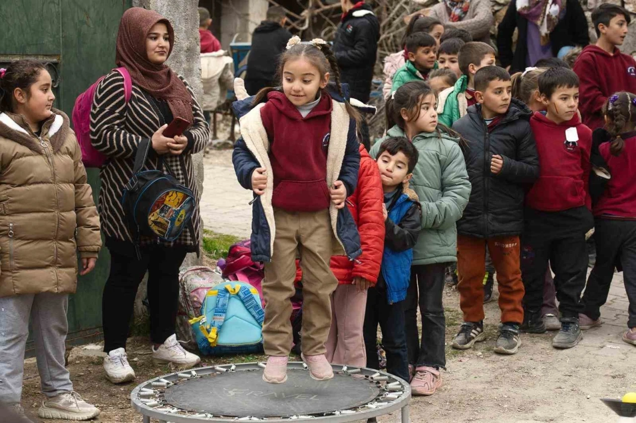 Şehitkamil’den köy okullarında çocuk şenliği
