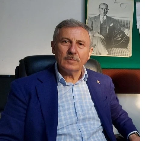 Selçuk Özdağ: Yeni, Yepyeni, Yesyeni Anayasa