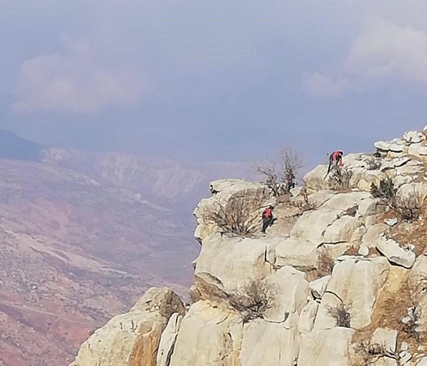 Siirt’te 4 gündür mahsur kalan 3 keçi kurtarıldı
