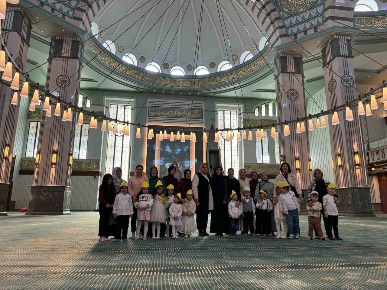 Sincanlı miniklerden Millet Camii’ne ziyaret
