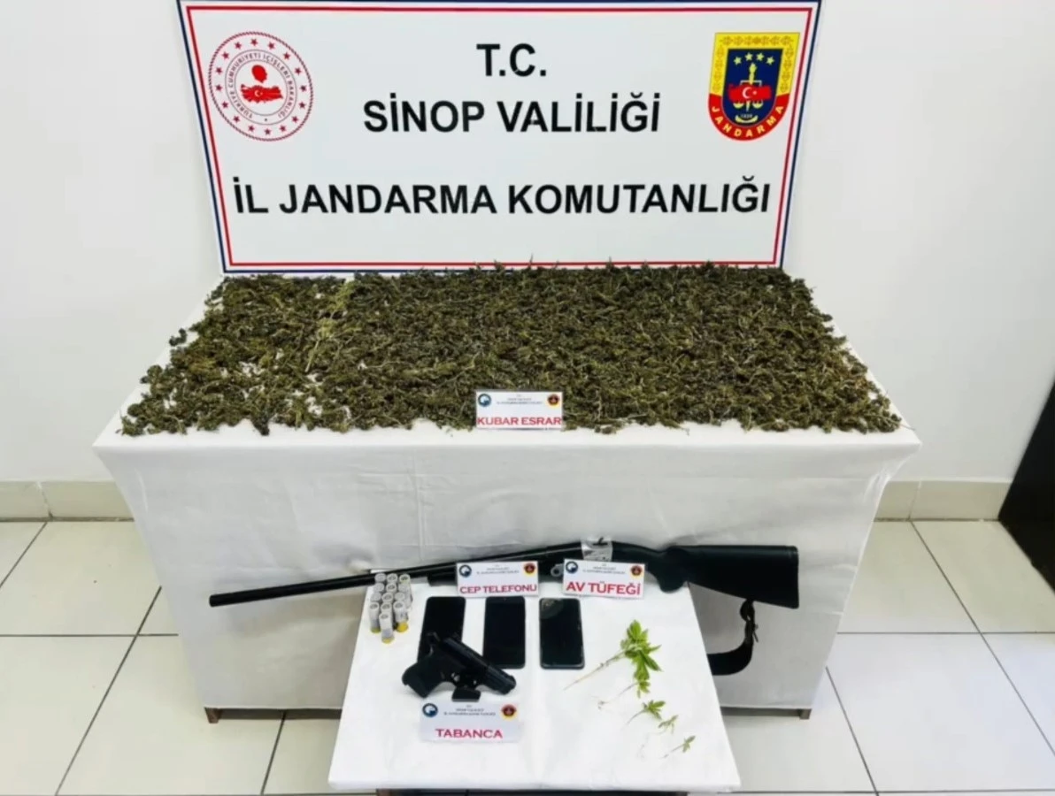 Sinop’ta bin 689 gram kubar esrar maddesi ele geçirildi