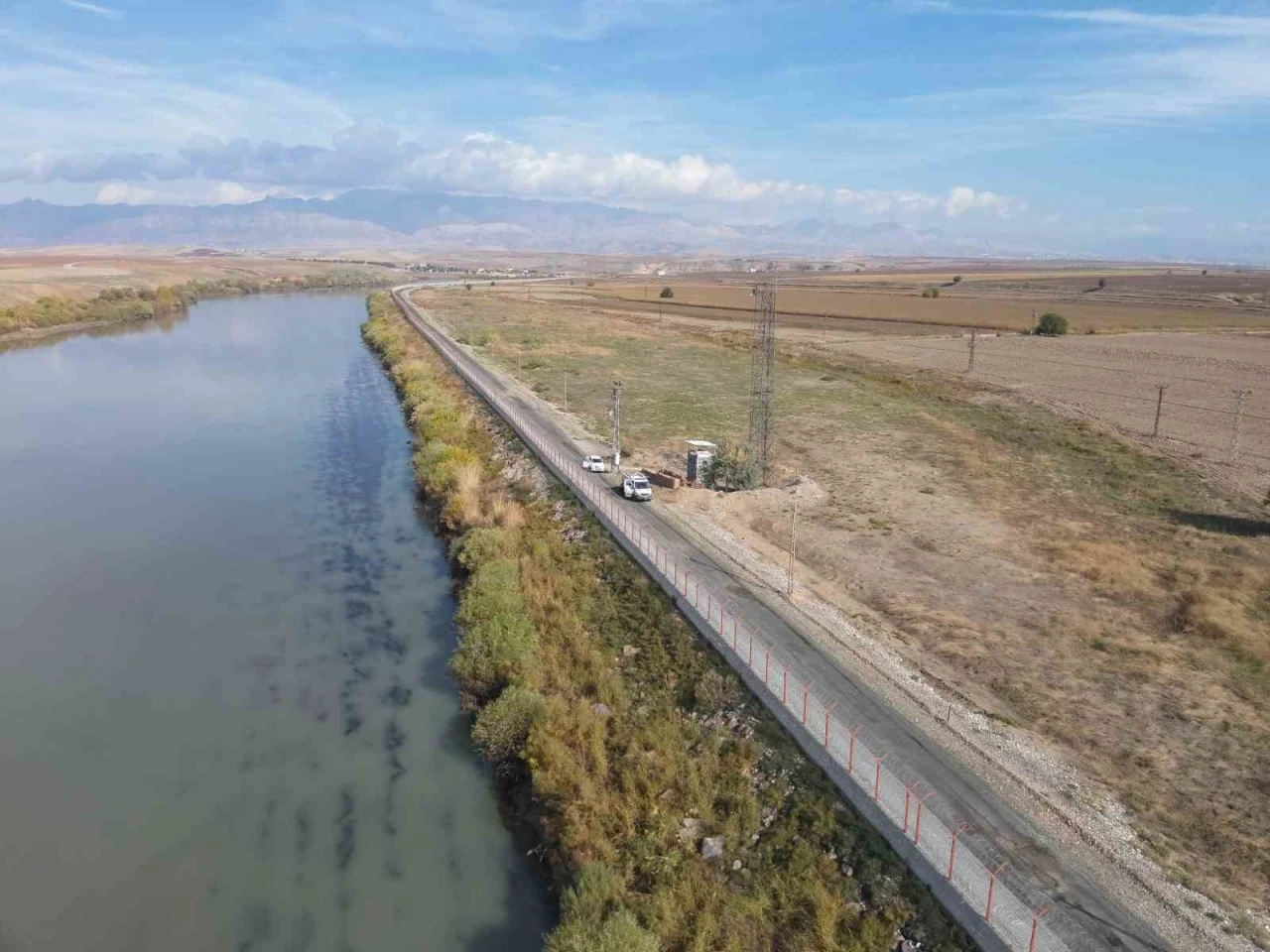 Şırnak’ta kayıp genci 4 ilden 30 kişilik ekip arıyor
