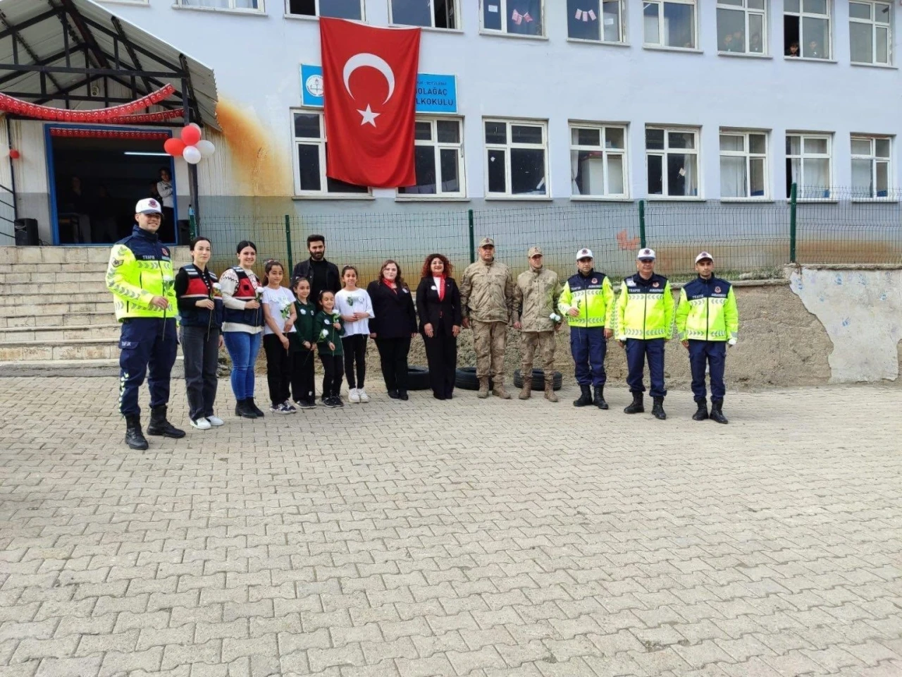 Şırnak’ta öğrencilere &quot;Trafik Dedektifleri Projesi&quot; anlatıldı
