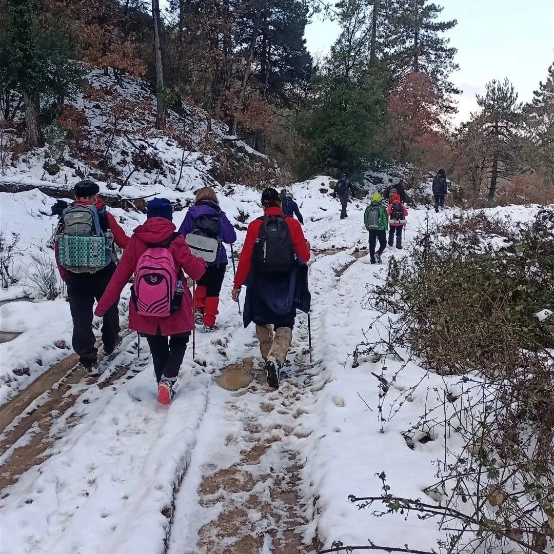 Soğuk hava bile doğa severlere engel olamadı
