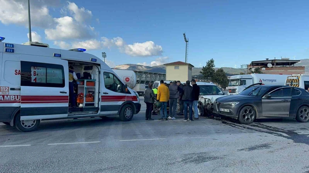 Söke’de trafik kazası: 3 yaralı
