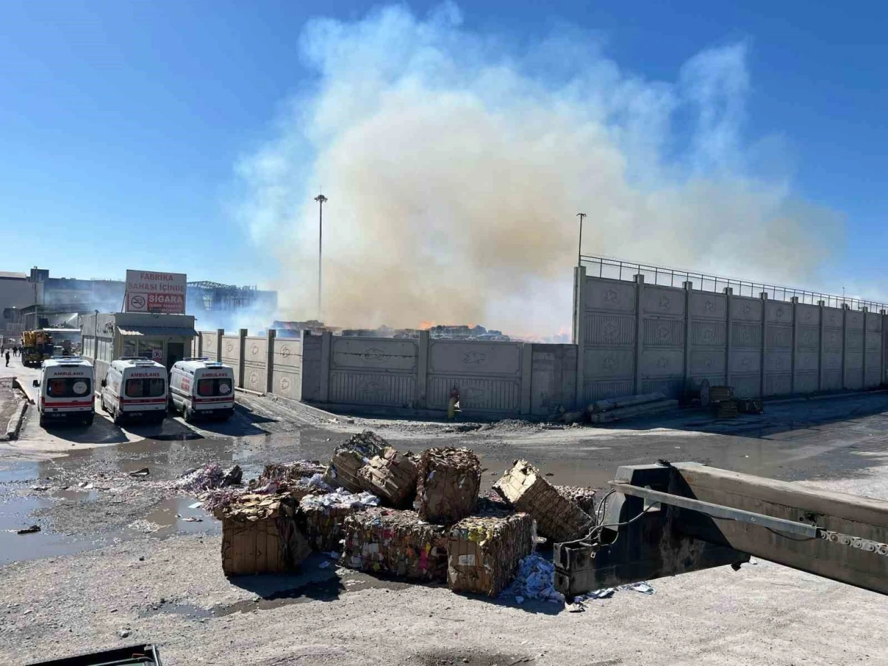 Söke Kipaş’taki yangını söndürme çalışmaları devam ediyor
