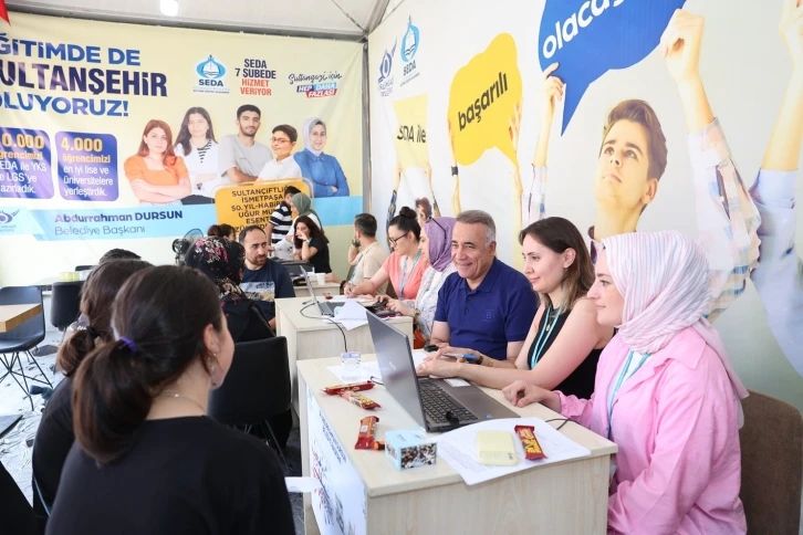 Sultangazi Belediyesi’nden öğrencilere tercih danışmanlık desteği
