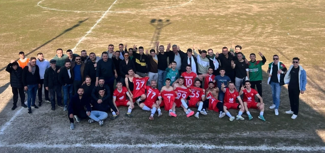 Tavşanlı Balıköyspor’da şampiyonluk coşkusu yaşandı
