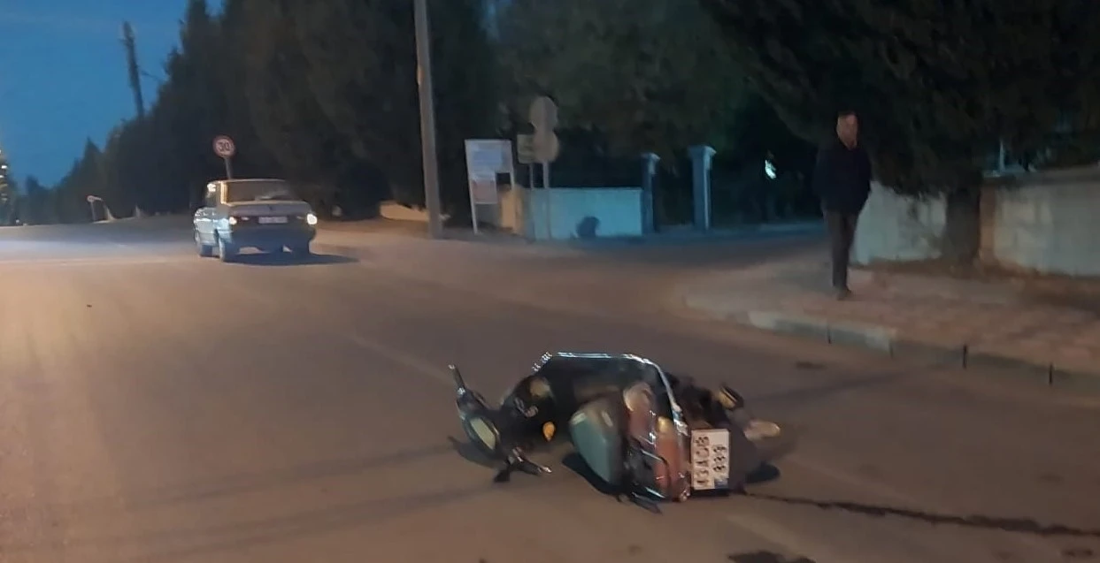 Tavşanlı’da motosiklet ile otomobile çarpıştı: 1 yaralı
