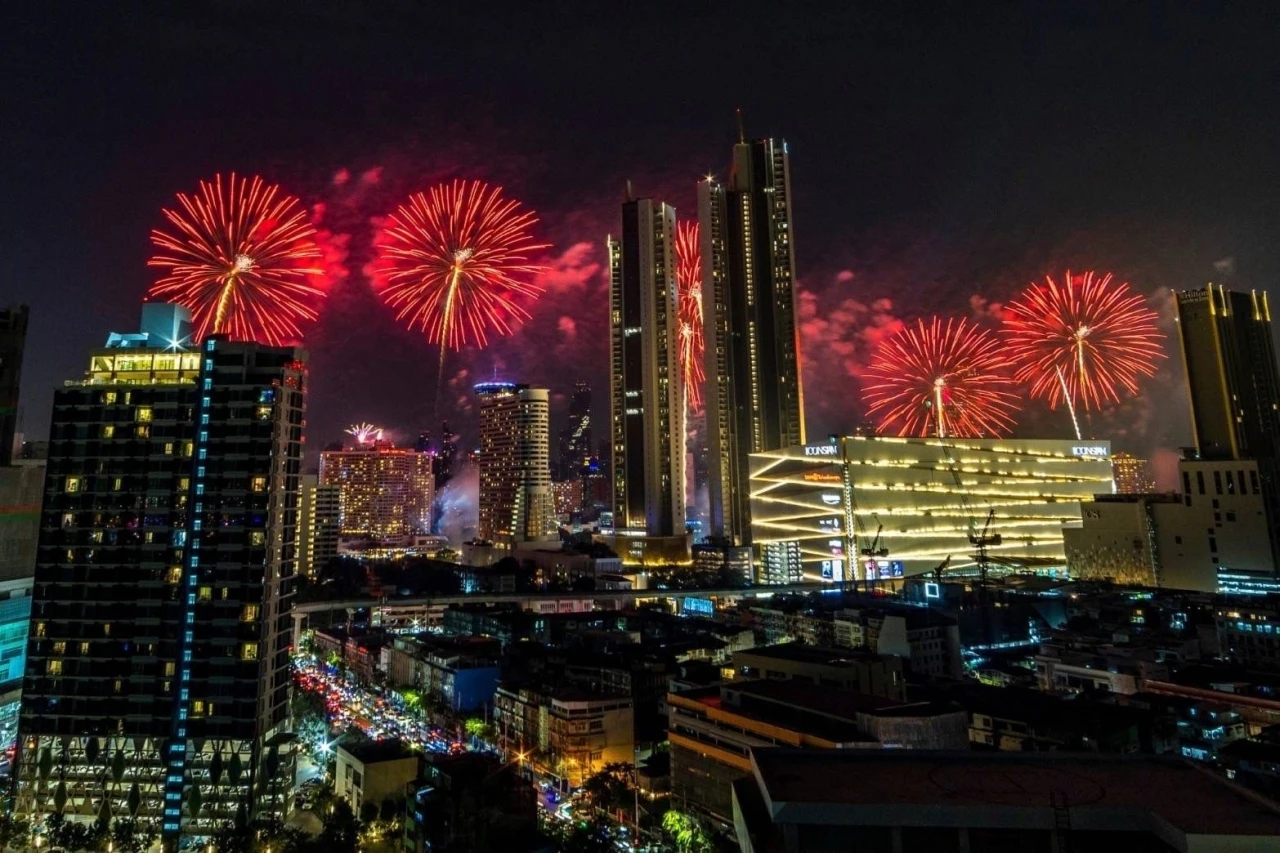 Tayland yeni yıla ’merhaba’ dedi
