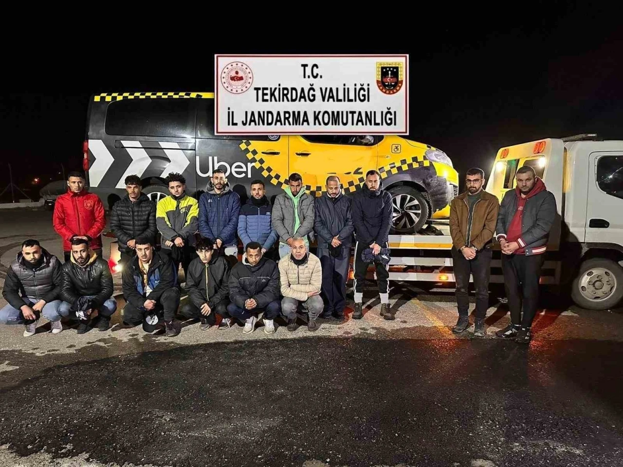 Tekirdağ’da göçmen kaçakçılığı: 14 göçmen ve 2 organizatör yakalandı
