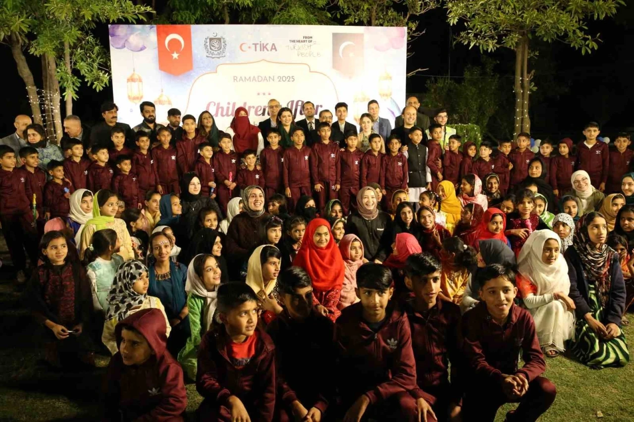 TİKA, Pakistan’da yetim çocuklar için iftar programı düzenledi
