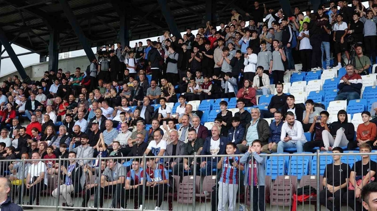 Trabzon’da "Efsanelerle yeniden" futbol turnuvası
