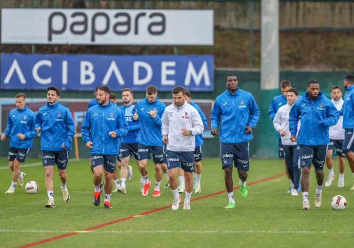 Trabzonspor yağmur altında çalıştı
