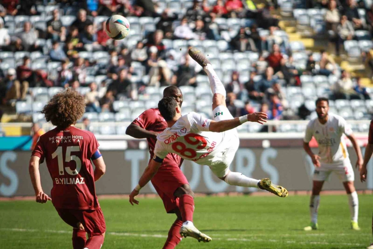 Trendyol Süper Lig: Atakaş Hatayspor: 2 - Antalyaspor: 3 (Maç sonucu)
