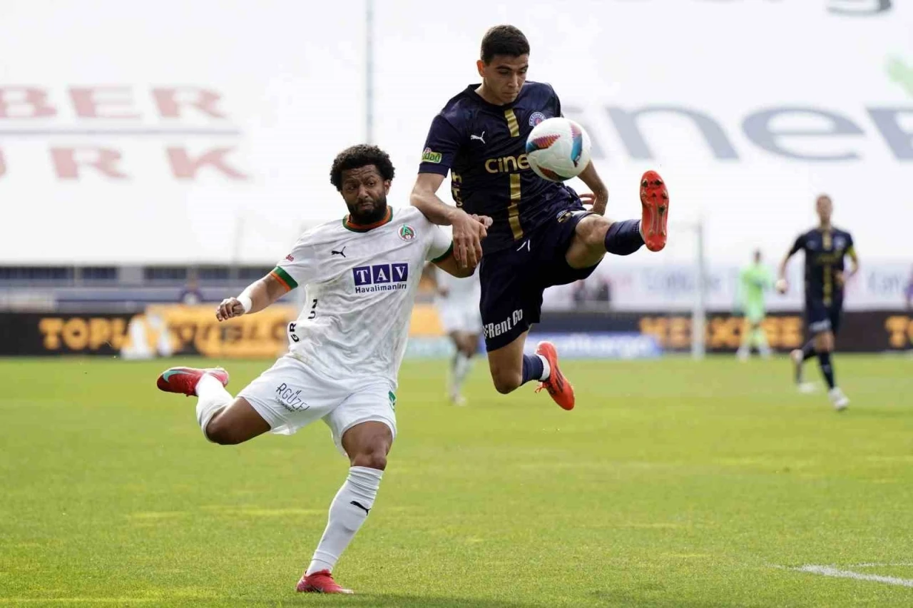 Trendyol Süper Lig: Kasımpaşa: 2 - Corendon Alanyaspor: 1 (Maç sonucu)
