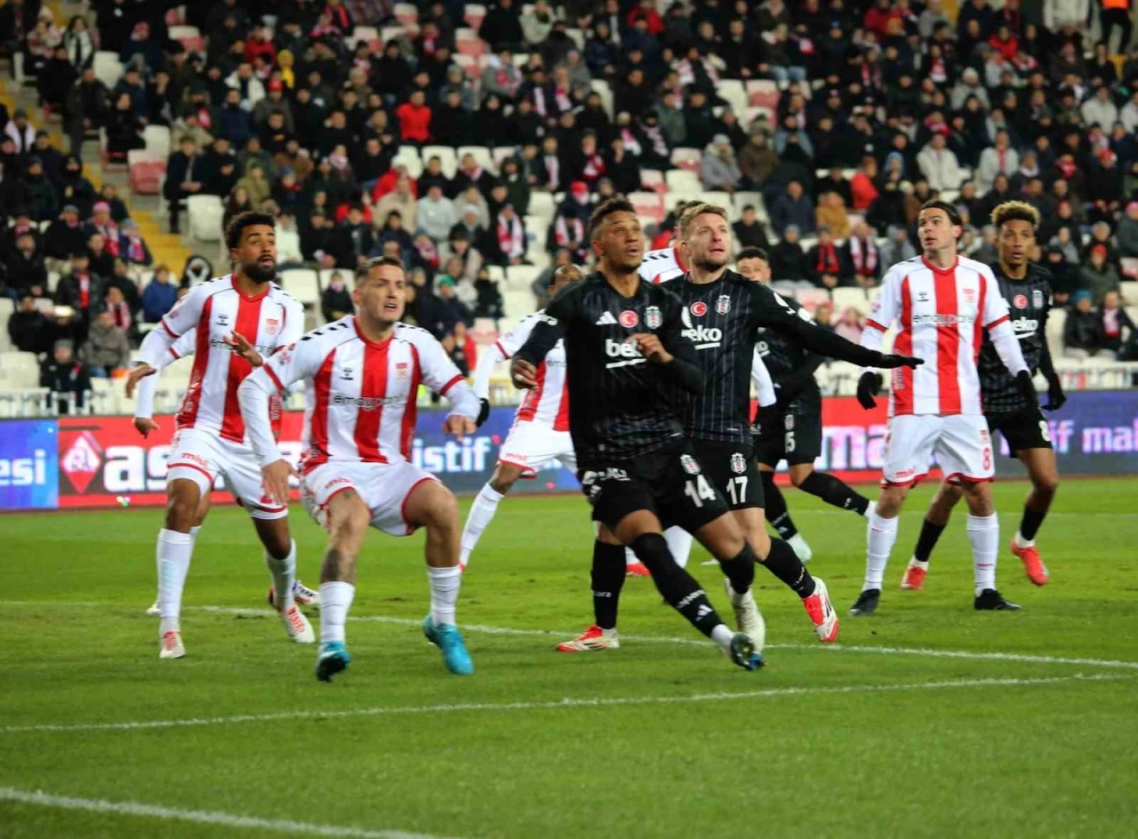 Trendyol Süper Lig: Sivasspor: 0 - Beşiktaş: 0 (Maç devam ediyor)
