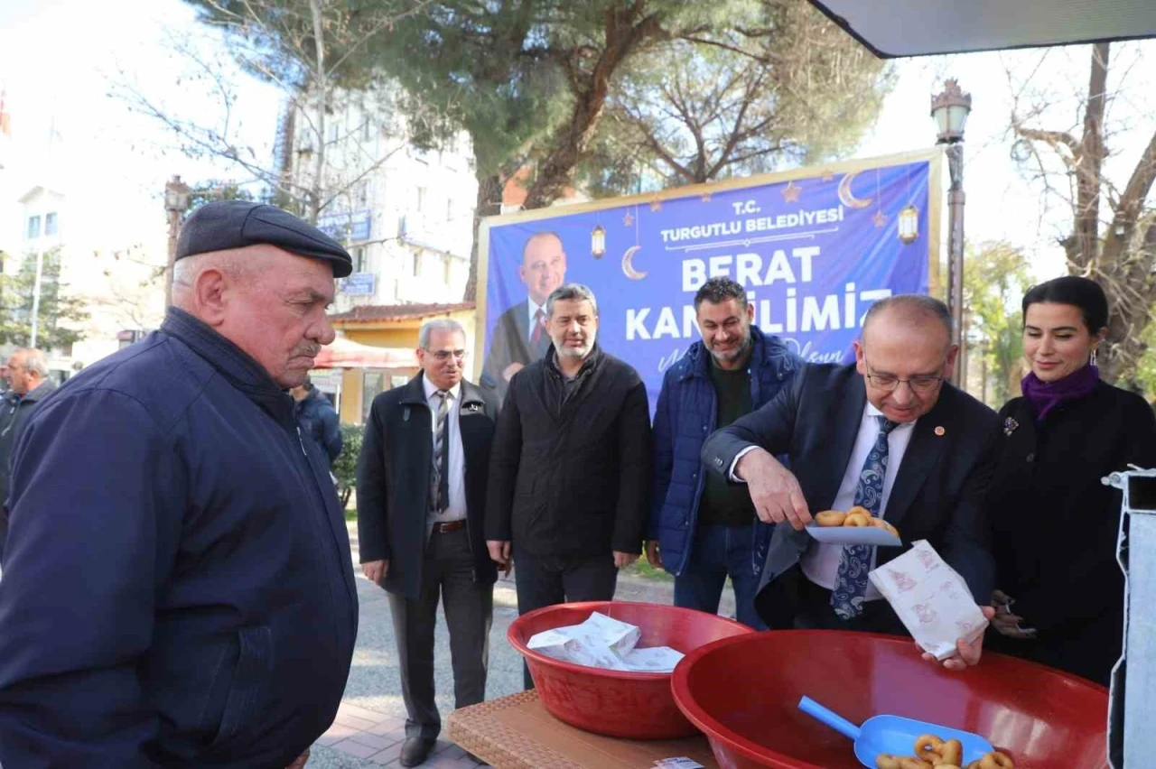 Turgutlu Belediyesinden Berat Kandili’nde lokma hayrı
