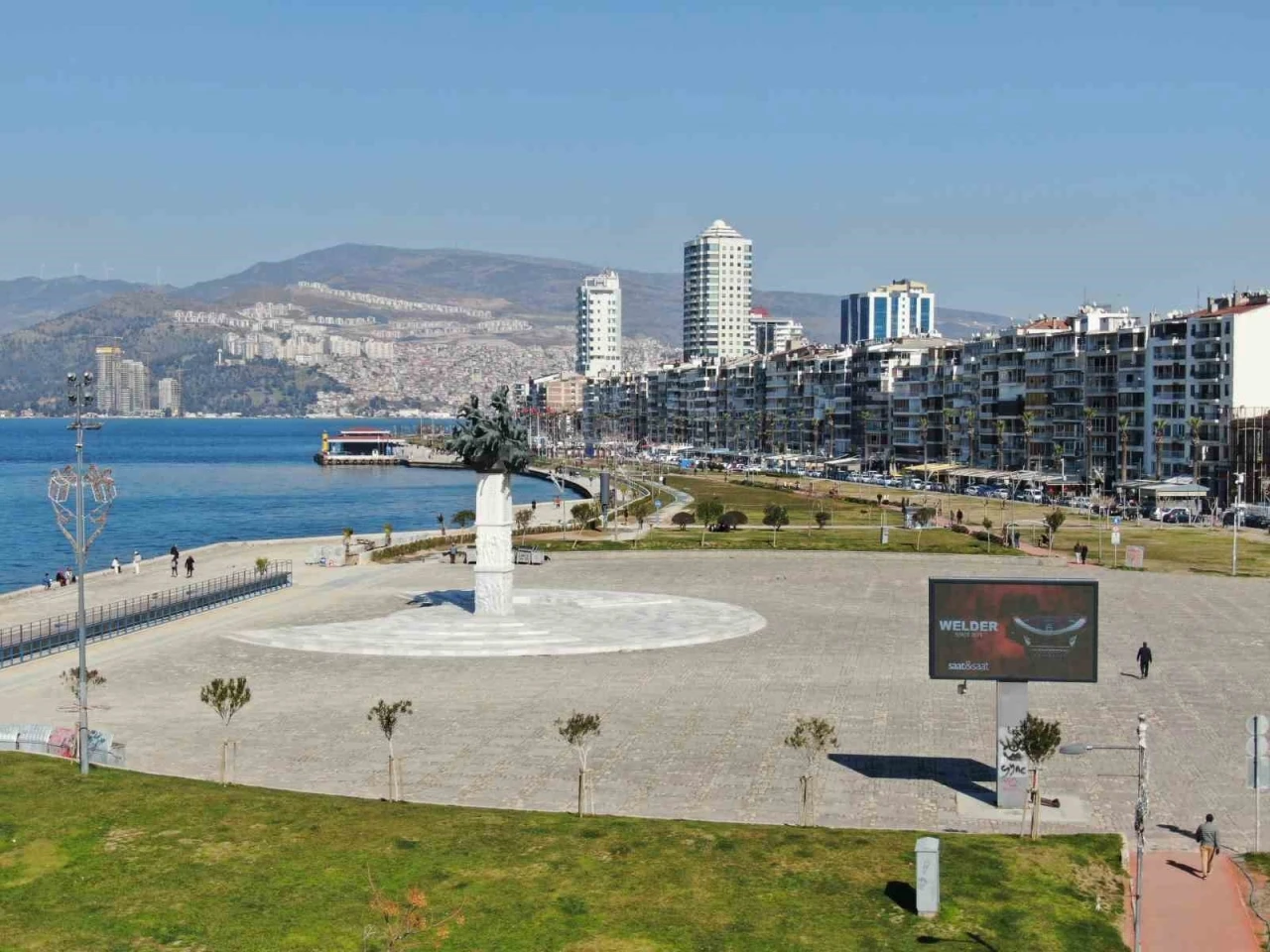 Türkiye genelinde kar, İzmir’de güneş etkili oldu
