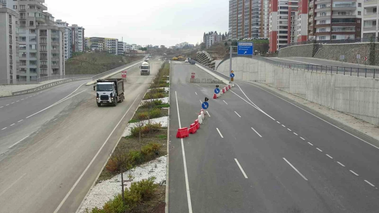 Türkiye’nin en maliyetli şehir içi yollarından Kanuni Bulvarı inşaatında sona doğru
