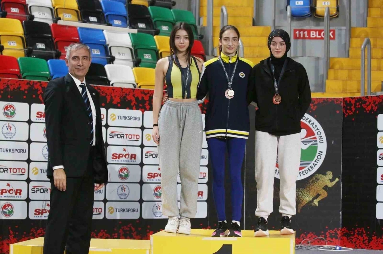 U18 Türkiye Salon Atletizm Şampiyonası sona erdi
