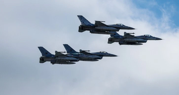 Ukrayna'nın F-16 Savaş Uçağı Düştü