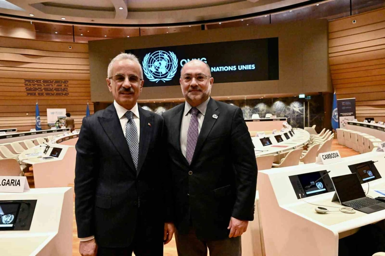 Ulaştırma ve Altyapı Bakanı Uraloğlu, Cenevre’de
