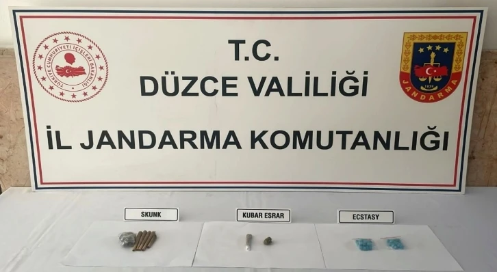 Uyuşturucu bulanan ve kullanan 22 kişiye işlem yapıldı
