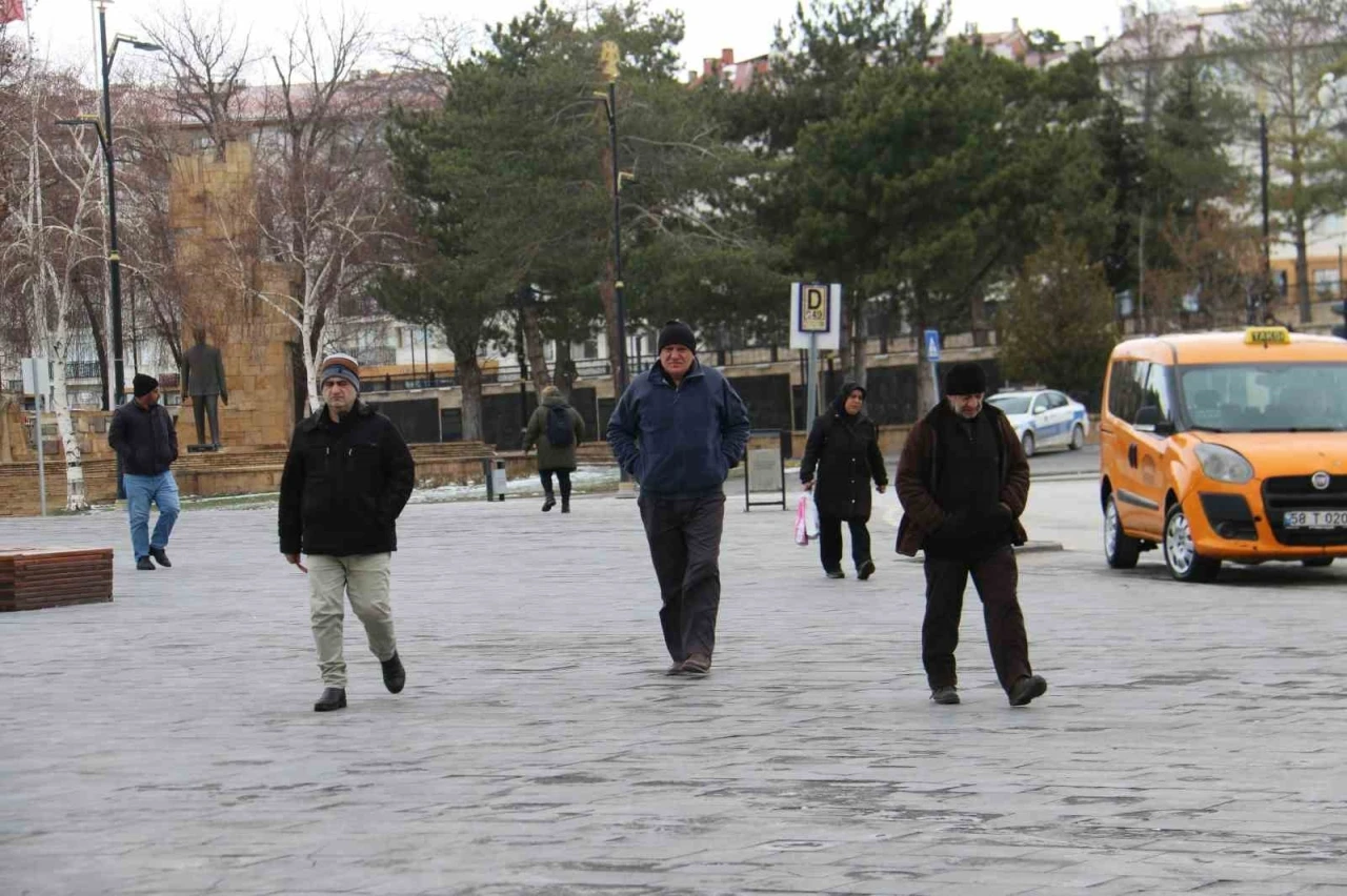 Uzmanı açıkladı: "Geçmişe takılı kalan mutlu olamıyor"
