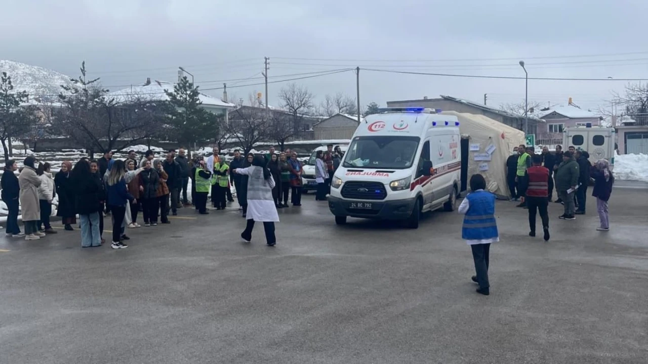 Üzümlü’de deprem ve yangın saha tatbikatı gerçekleştirildi
