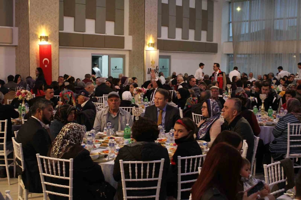 Vali Aktaş şehit aileleri ve gazilerle iftar programında buluştu
